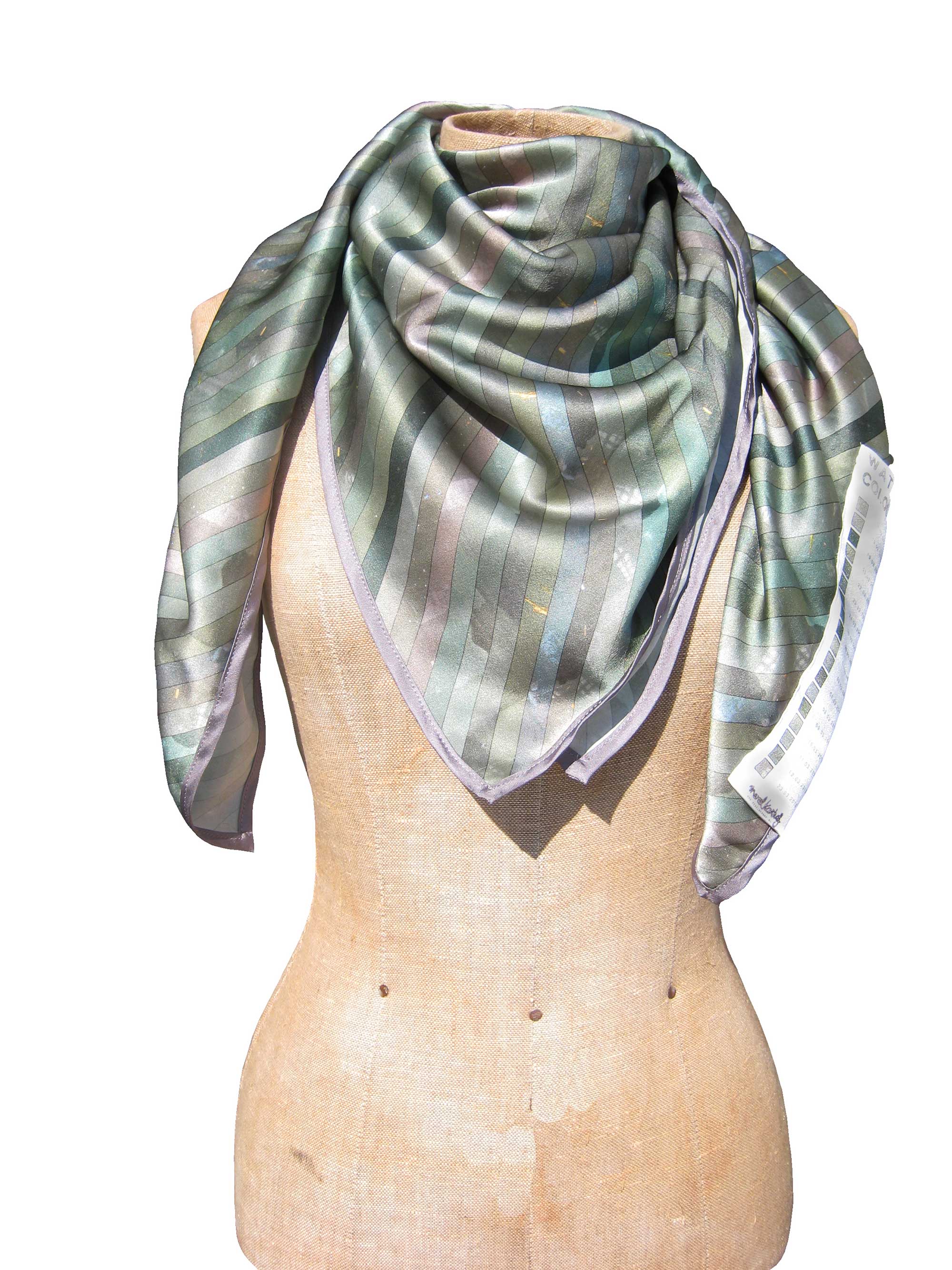 water-colour-scarf_square_merel-karhof03