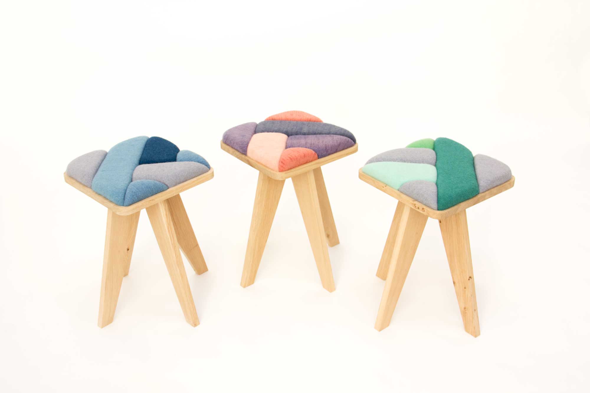 wind-stools-merel-karhofindigo_madder_logwood_synthetic-green