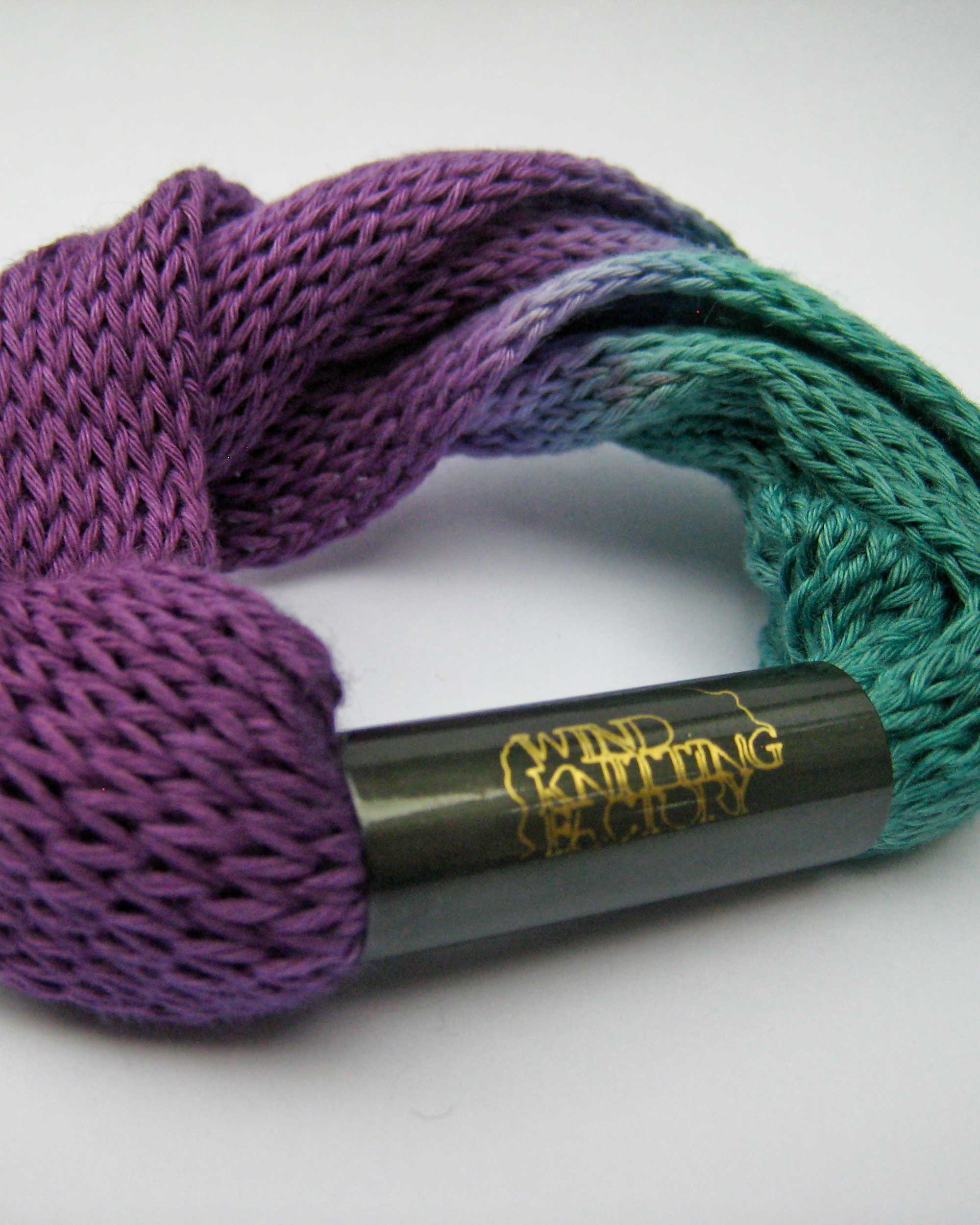 windknittedbracelets01b